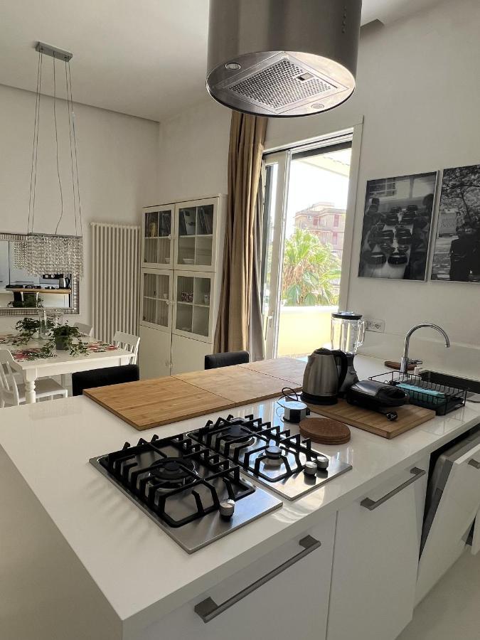 Rome, Beautiful Apartment In A Vintage Building Ostie Extérieur photo