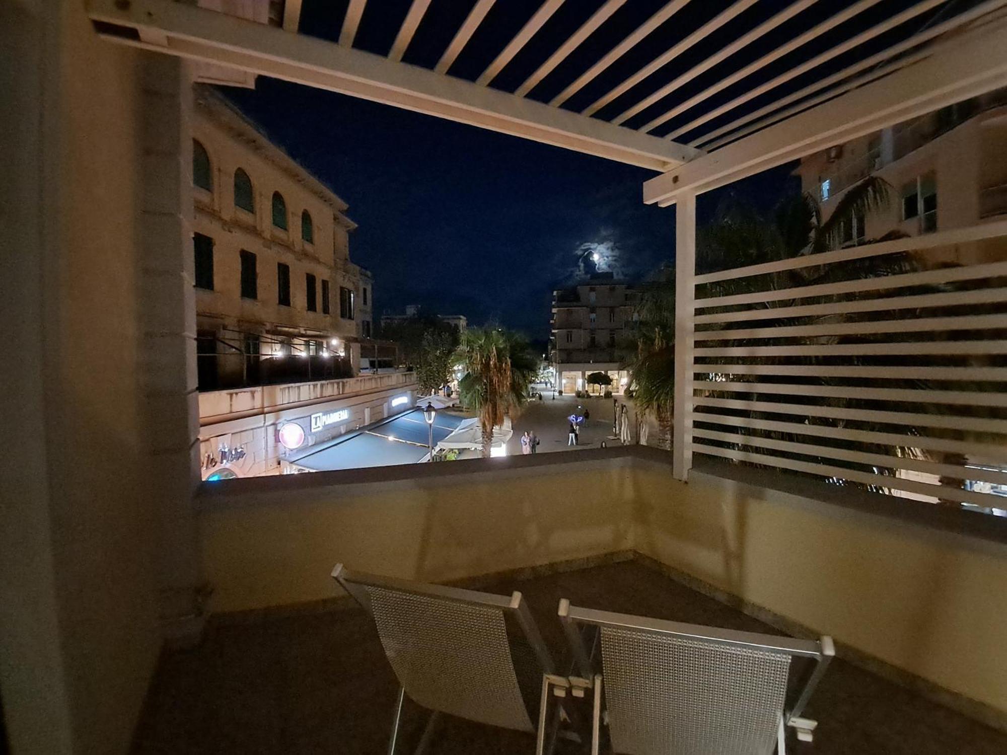 Rome, Beautiful Apartment In A Vintage Building Ostie Extérieur photo